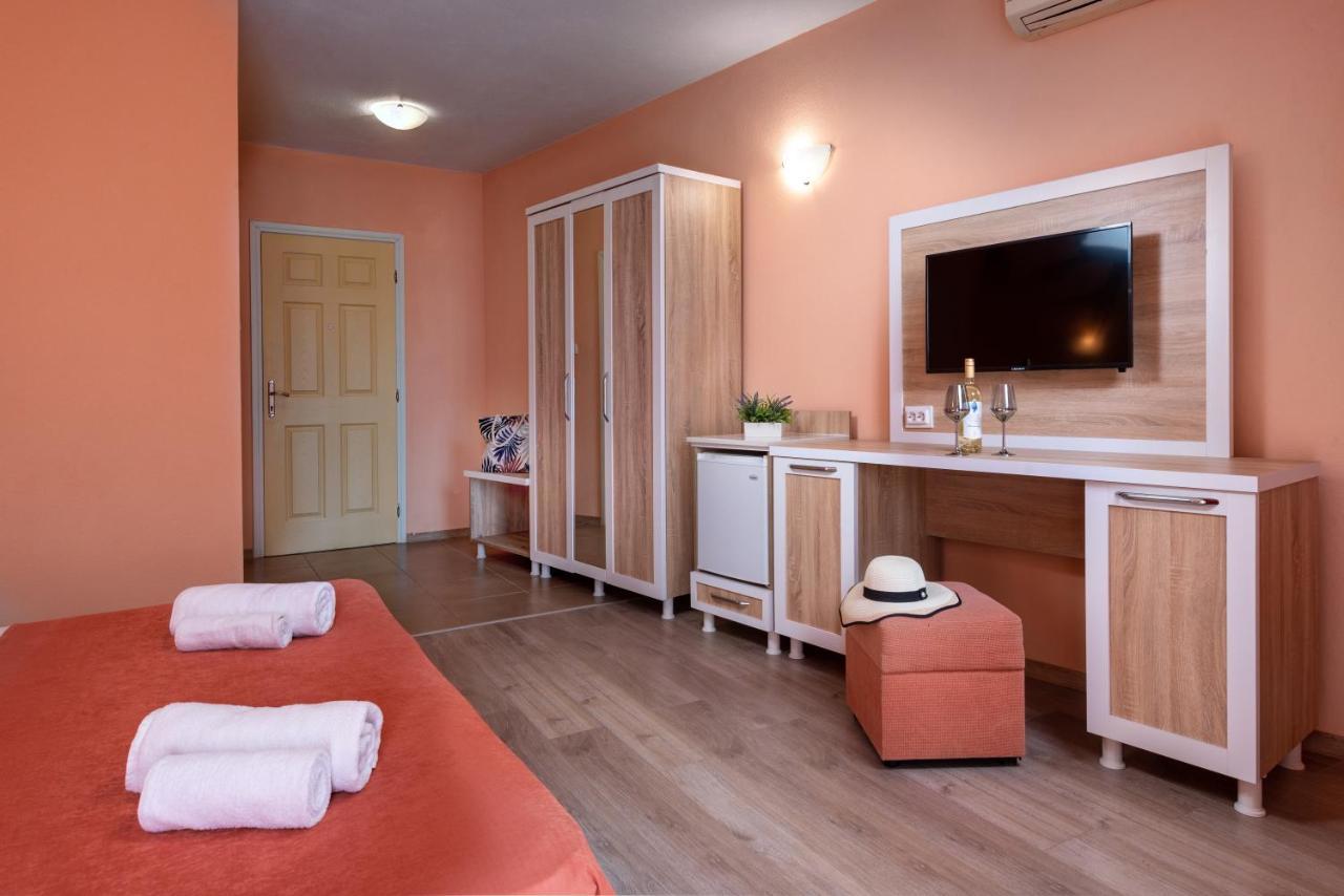 Copacabana Hotel Равда Екстер'єр фото